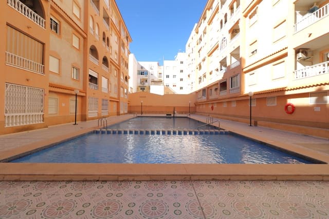 2 slaapkamer Appartement te koop in Avenida Habaneras - Curva de Palangre, Torrevieja met zwembad - € 136.300 (Ref: 9830137)