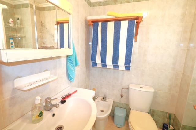 2 slaapkamer Appartement te koop in Avenida Habaneras - Curva de Palangre, Torrevieja met zwembad - € 136.300 (Ref: 9830137)