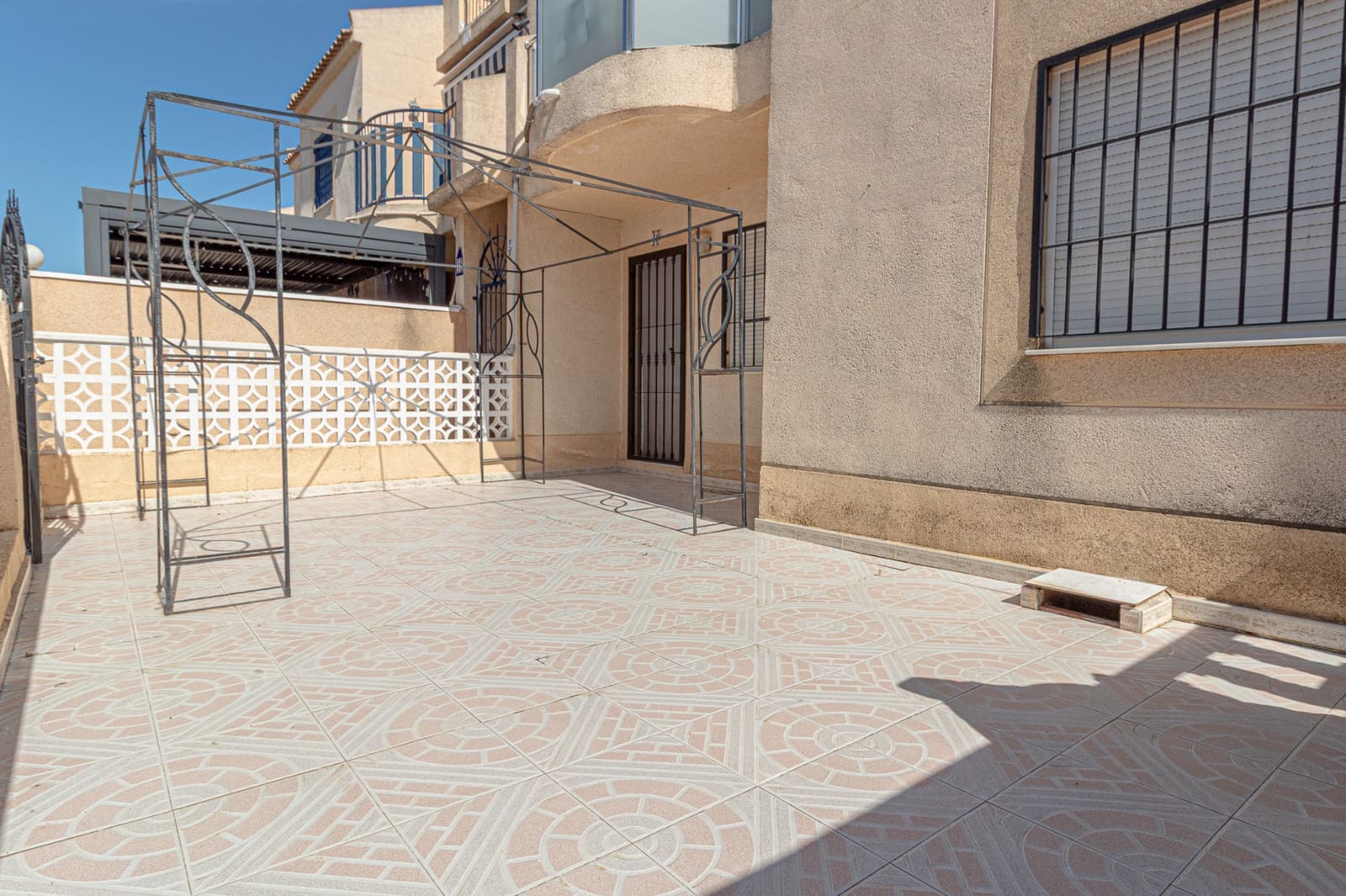 3 bedroom Bungalow for sale in San Luis with pool - € 125,000 (Ref: 9832768)