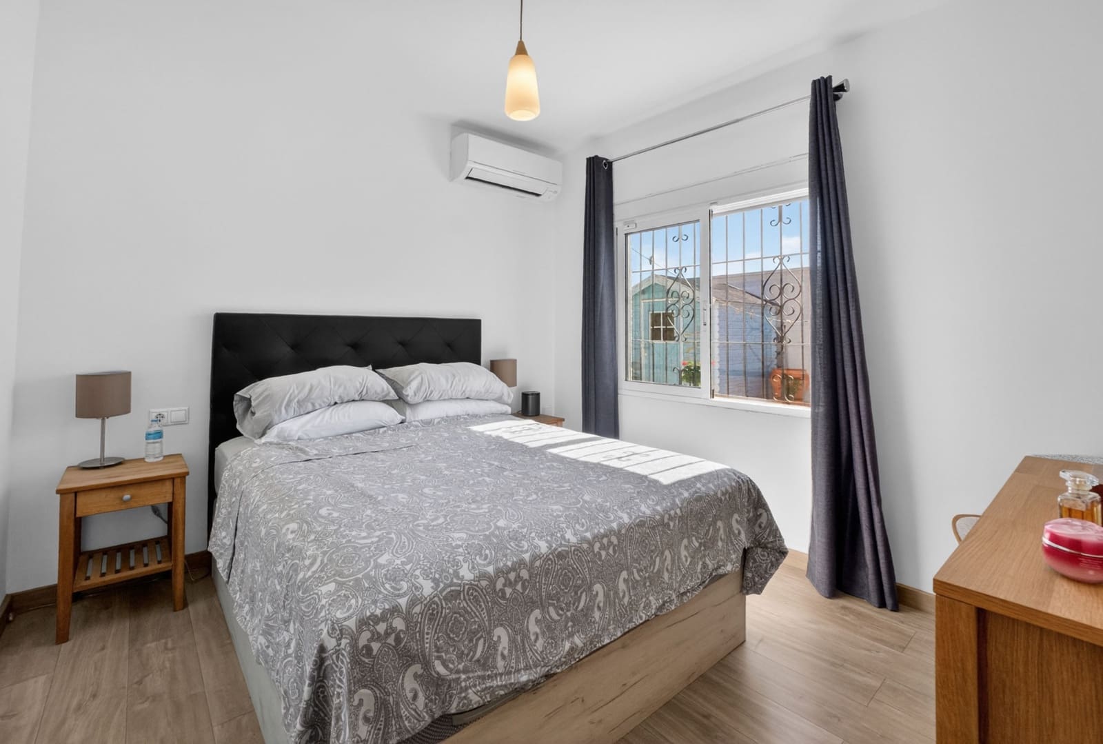 Chalet de 3 habitaciones en Aguas Nuevas en venta con piscina - 399.000 € (Ref: 9832907)