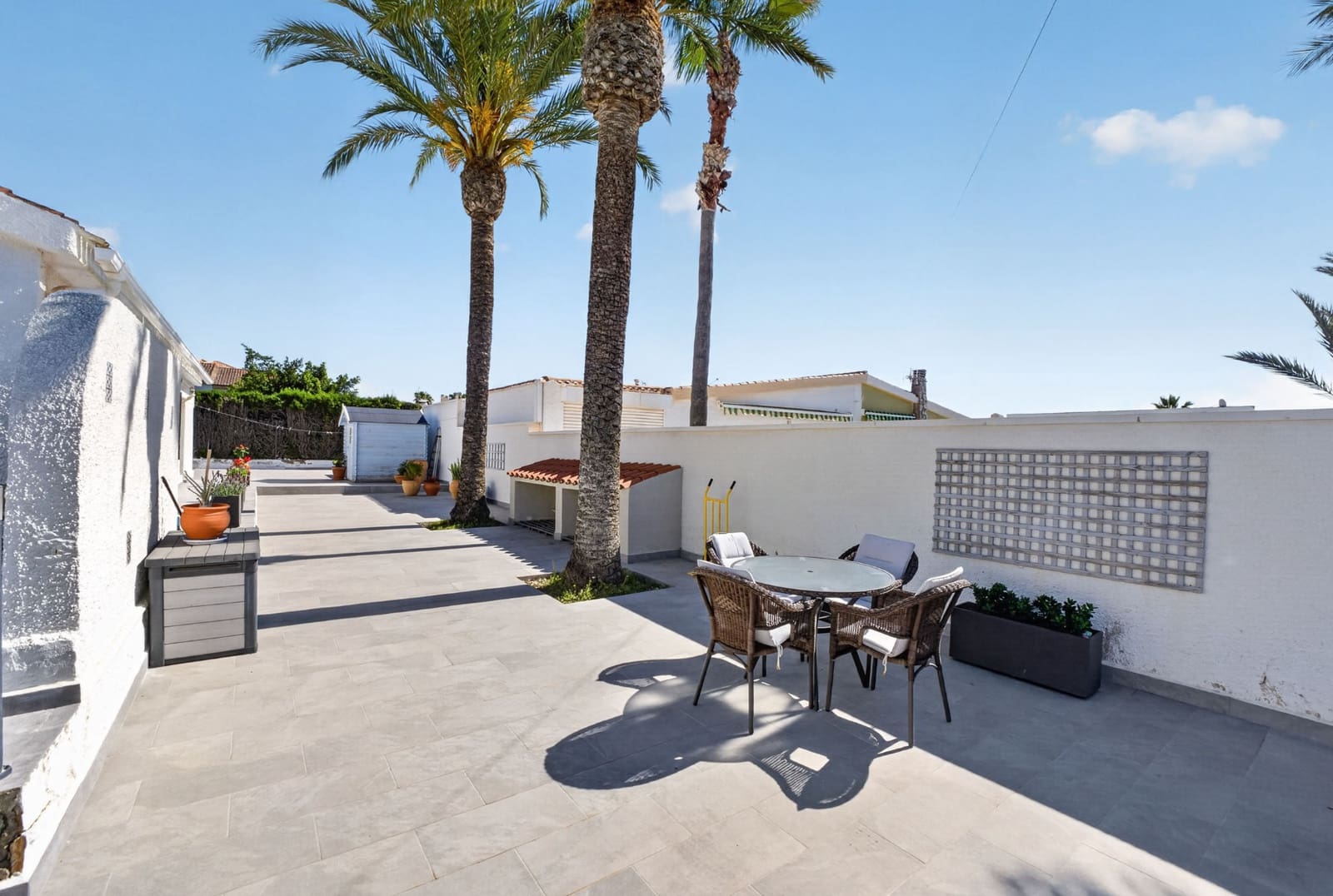 Chalet de 3 habitaciones en Aguas Nuevas en venta con piscina - 399.000 € (Ref: 9832907)