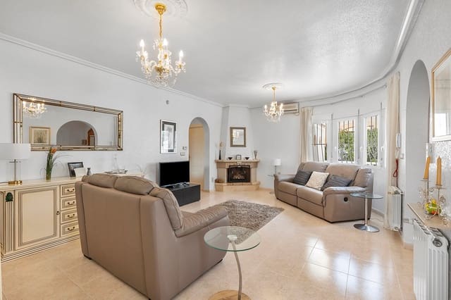 3 soveværelse Villa til salg i La Marina, Elche / Elx med swimmingpool - € 490.000 (Ref: 9834093)
