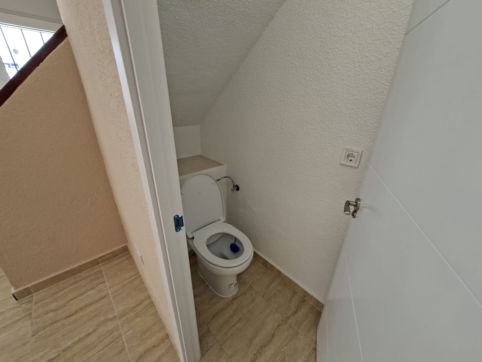 1 makuuhuone Omakotitalo myytävänä paikassa La Marina - 129 000 € (Ref: 9834581)