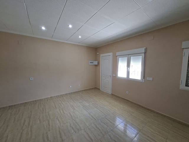 1 makuuhuone Omakotitalo myytävänä paikassa La Marina, Elche / Elx - 129 000 € (Ref: 9834581)