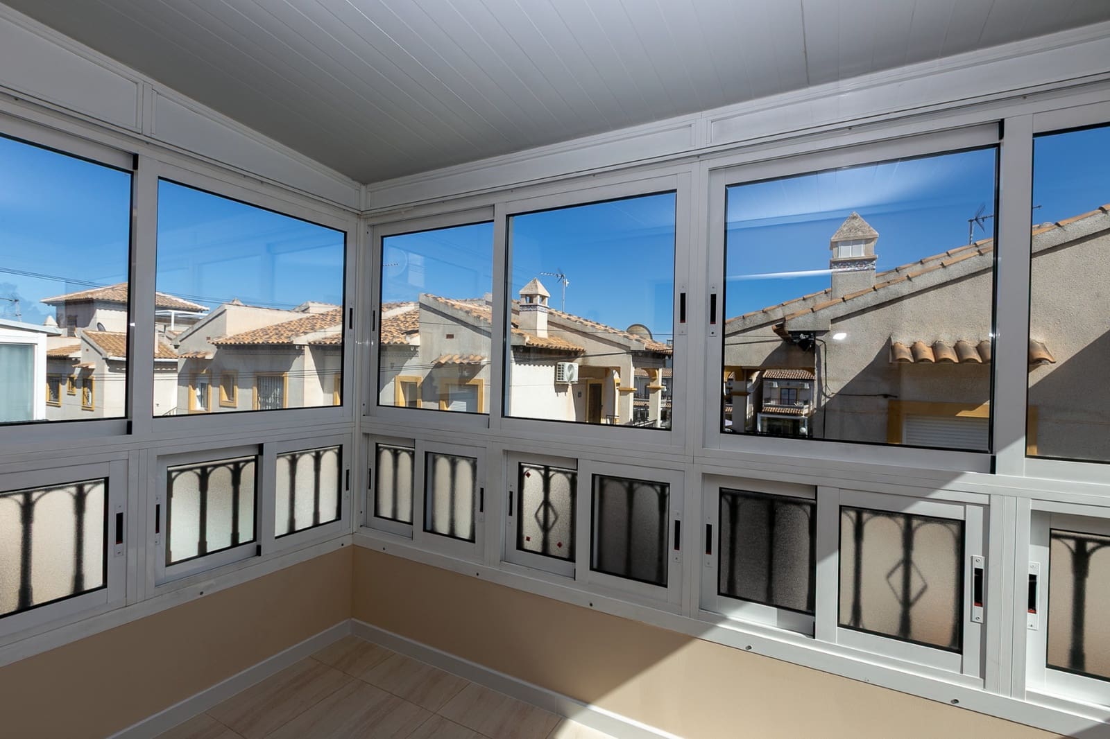 2 makuuhuone Huoneisto myytävänä paikassa Orihuela Costa mukana uima-altaan - 179 000 € (Ref: 9834686)