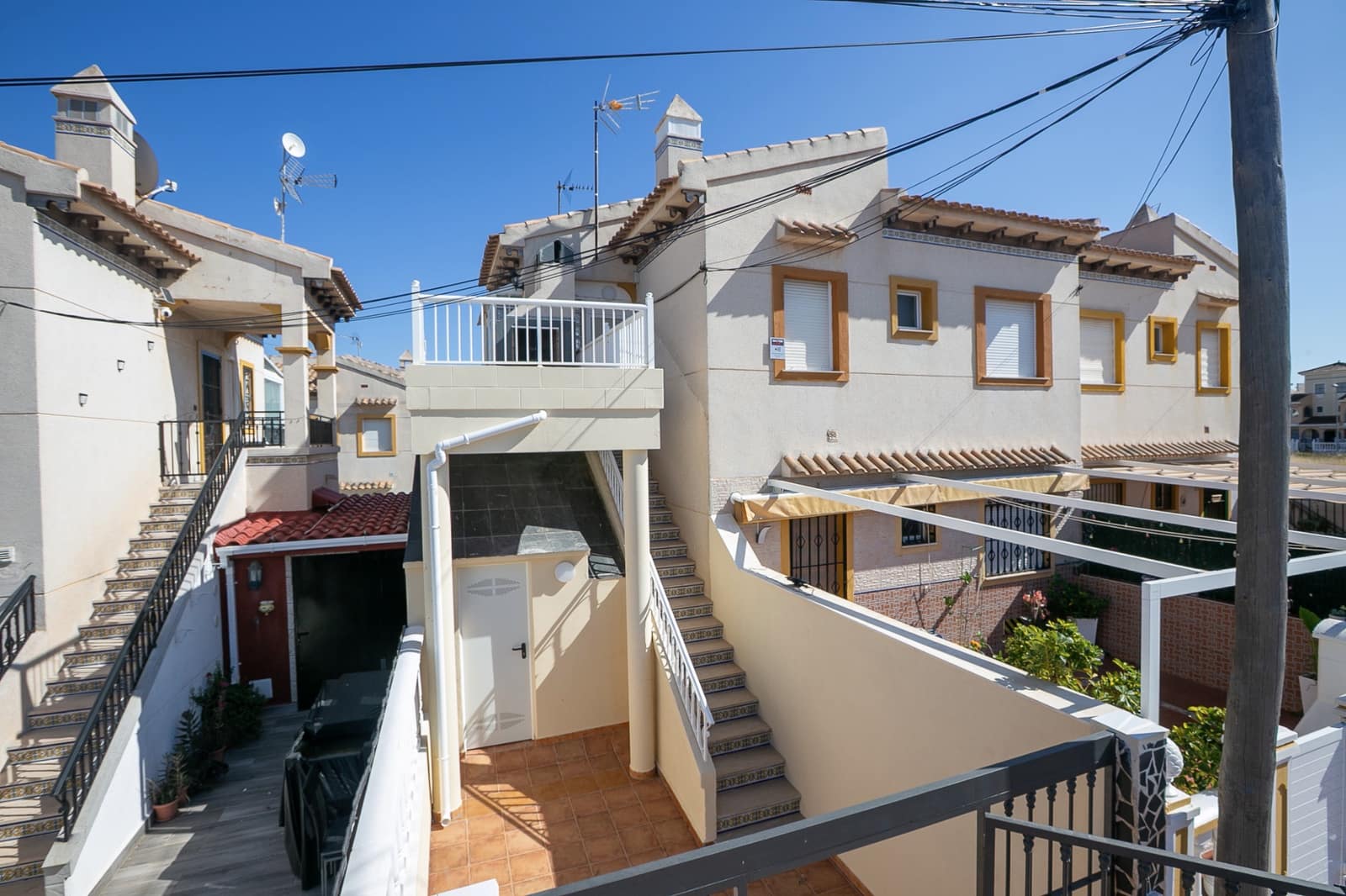 2 makuuhuone Huoneisto myytävänä paikassa Orihuela Costa mukana uima-altaan - 179 000 € (Ref: 9834686)