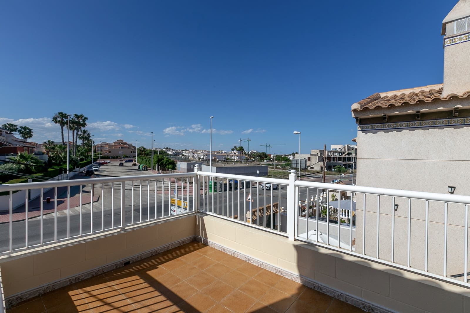 2 makuuhuone Huoneisto myytävänä paikassa Orihuela Costa mukana uima-altaan - 179 000 € (Ref: 9834686)