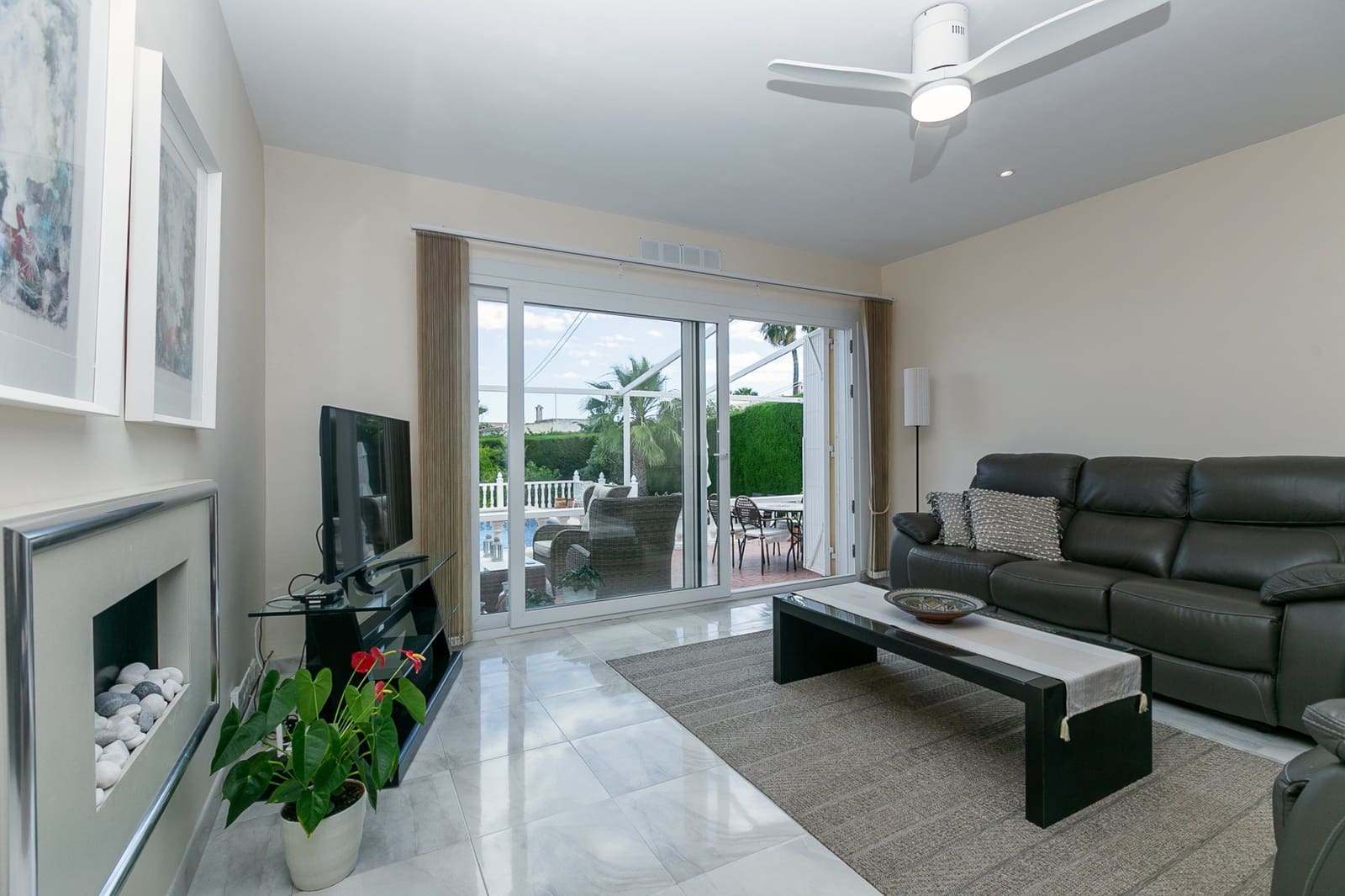 3 soveværelse Semi-Rækkehus til salg i Los Balcones med swimmingpool garage - € 425.000 (Ref: 9841321)