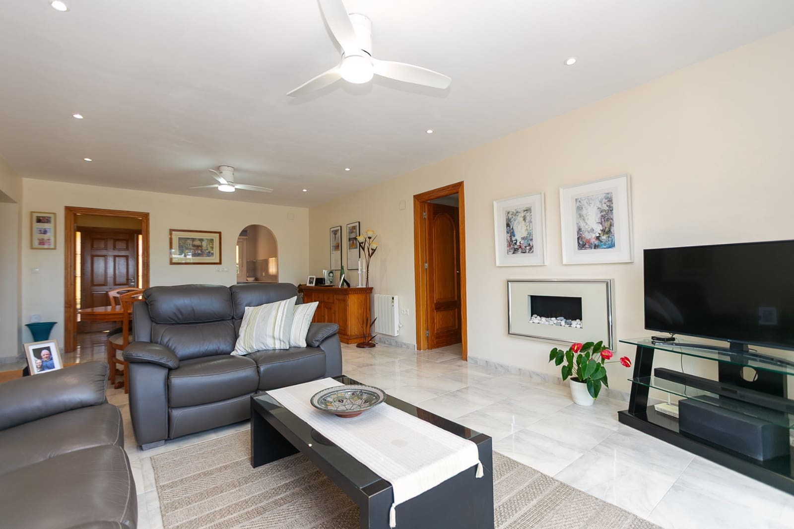 3 soveværelse Semi-Rækkehus til salg i Los Balcones med swimmingpool garage - € 425.000 (Ref: 9841321)
