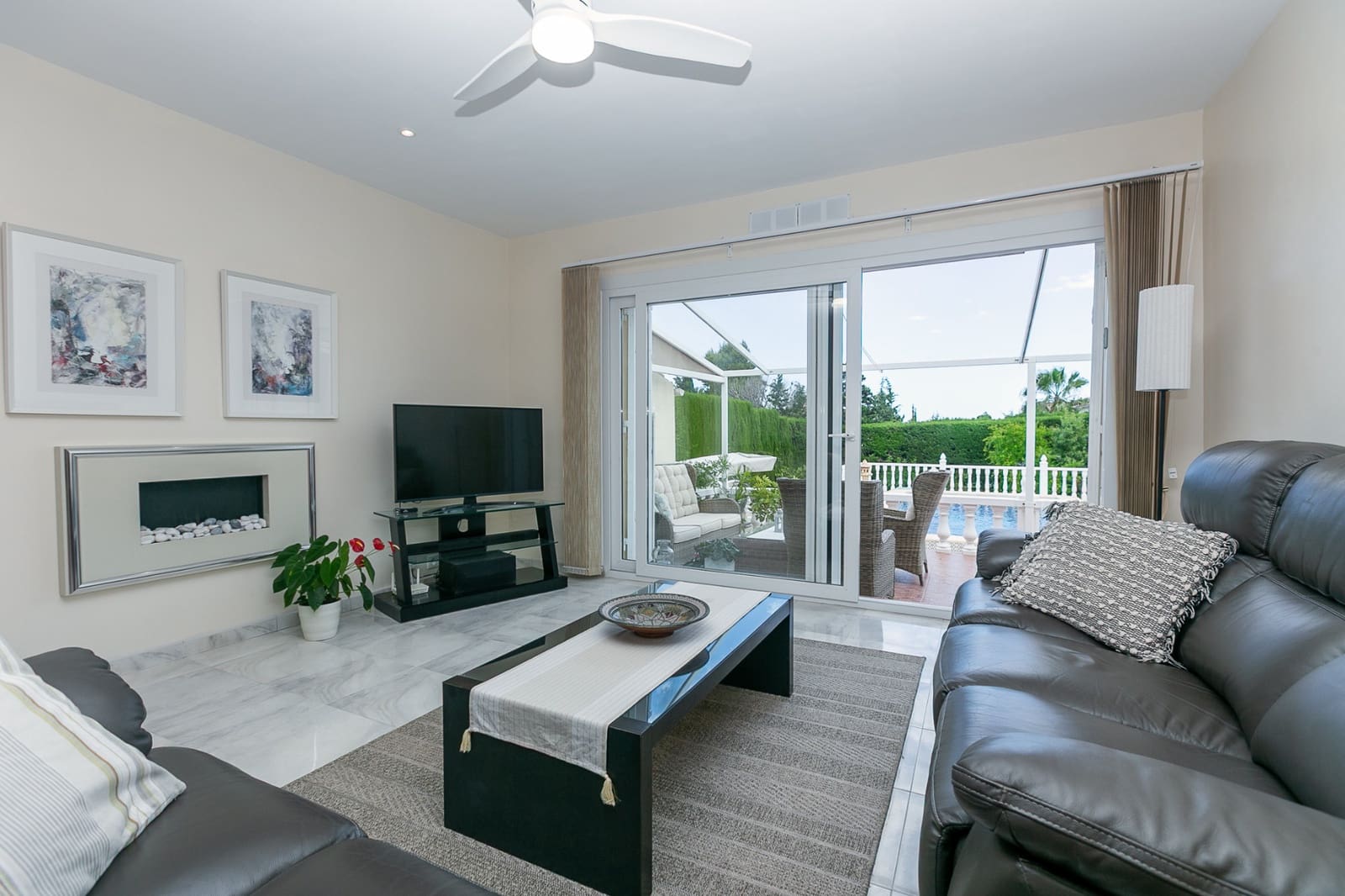 3 soveværelse Semi-Rækkehus til salg i Los Balcones med swimmingpool garage - € 425.000 (Ref: 9841321)