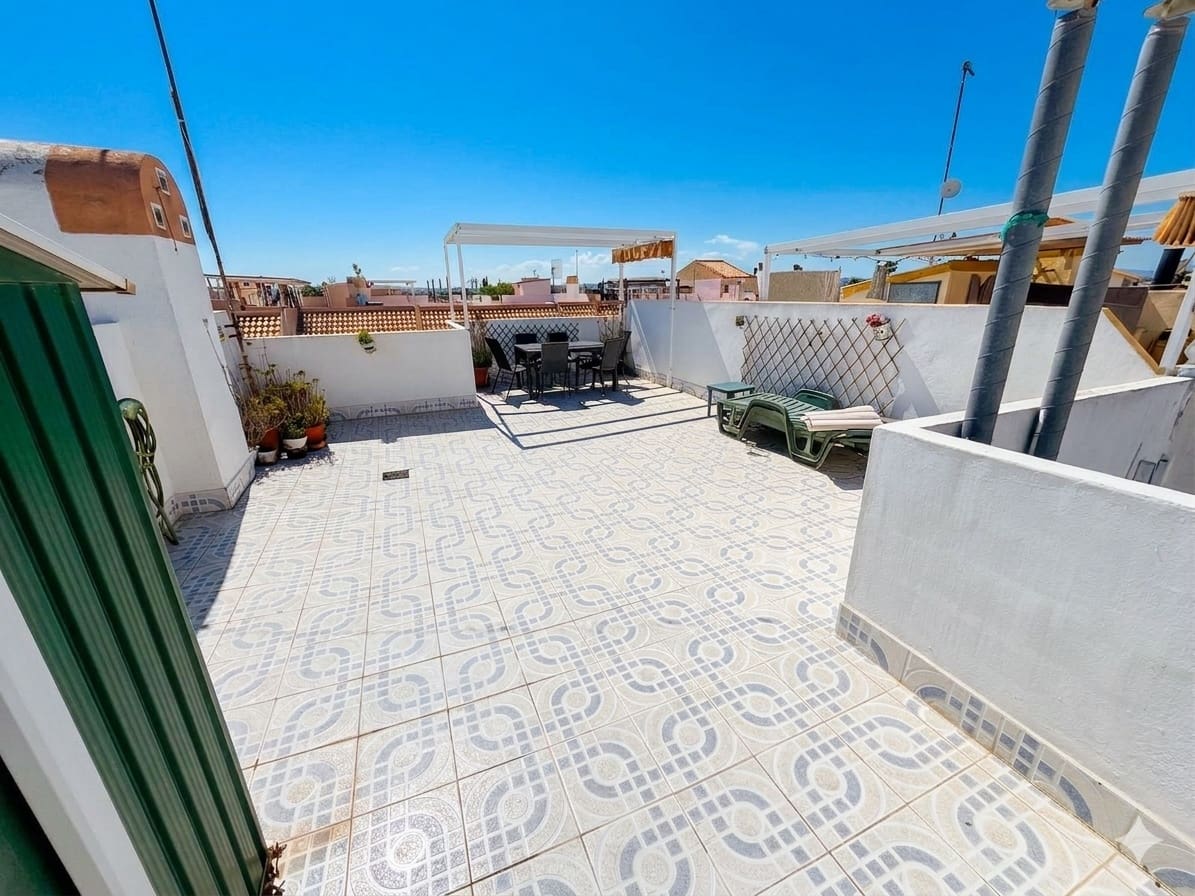 2 bedroom Bungalow for sale in Torrevieja with pool - € 136,000 (Ref: 9841441)