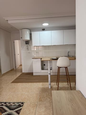 1 makuuhuone Huoneisto myytävänä paikassa Avenida Habaneras - Curva de Palangre, Torrevieja mukana uima-altaan - 144 000 € (Ref: 9843988)