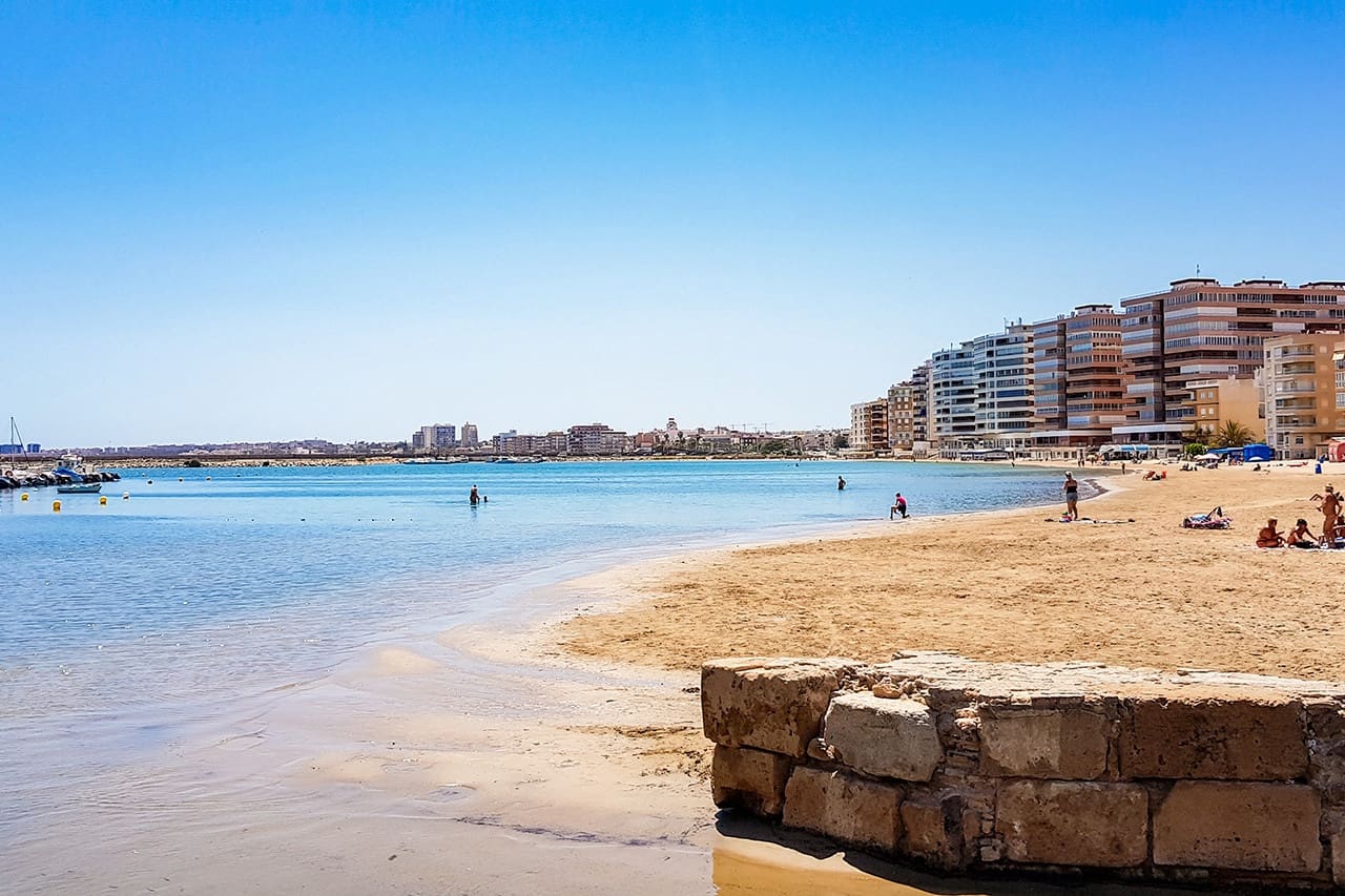 1 makuuhuone Huoneisto myytävänä paikassa Torrevieja mukana uima-altaan - 144 000 € (Ref: 9843988)