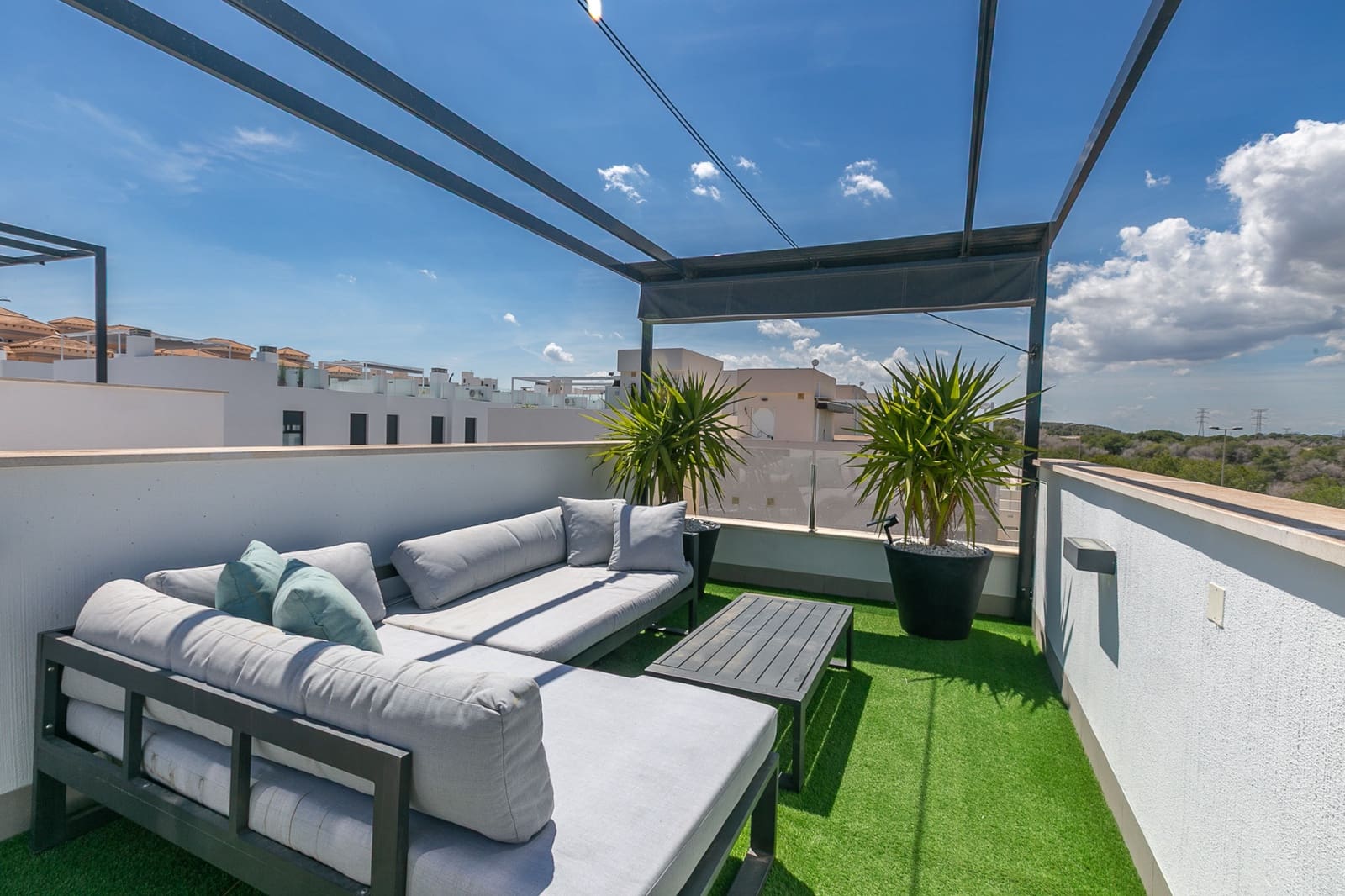 3 bedroom Villa for sale in Villamartin with pool - € 369,000 (Ref: 9848148)