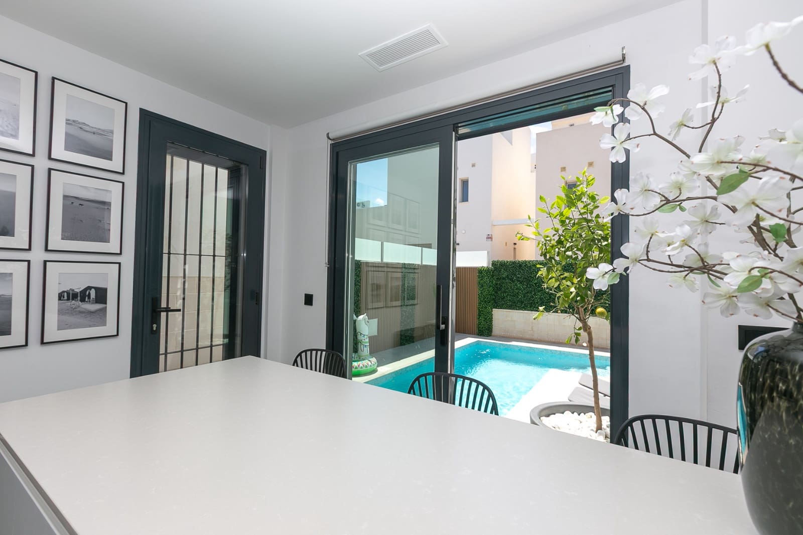 3 bedroom Villa for sale in Villamartin with pool - € 369,000 (Ref: 9848148)