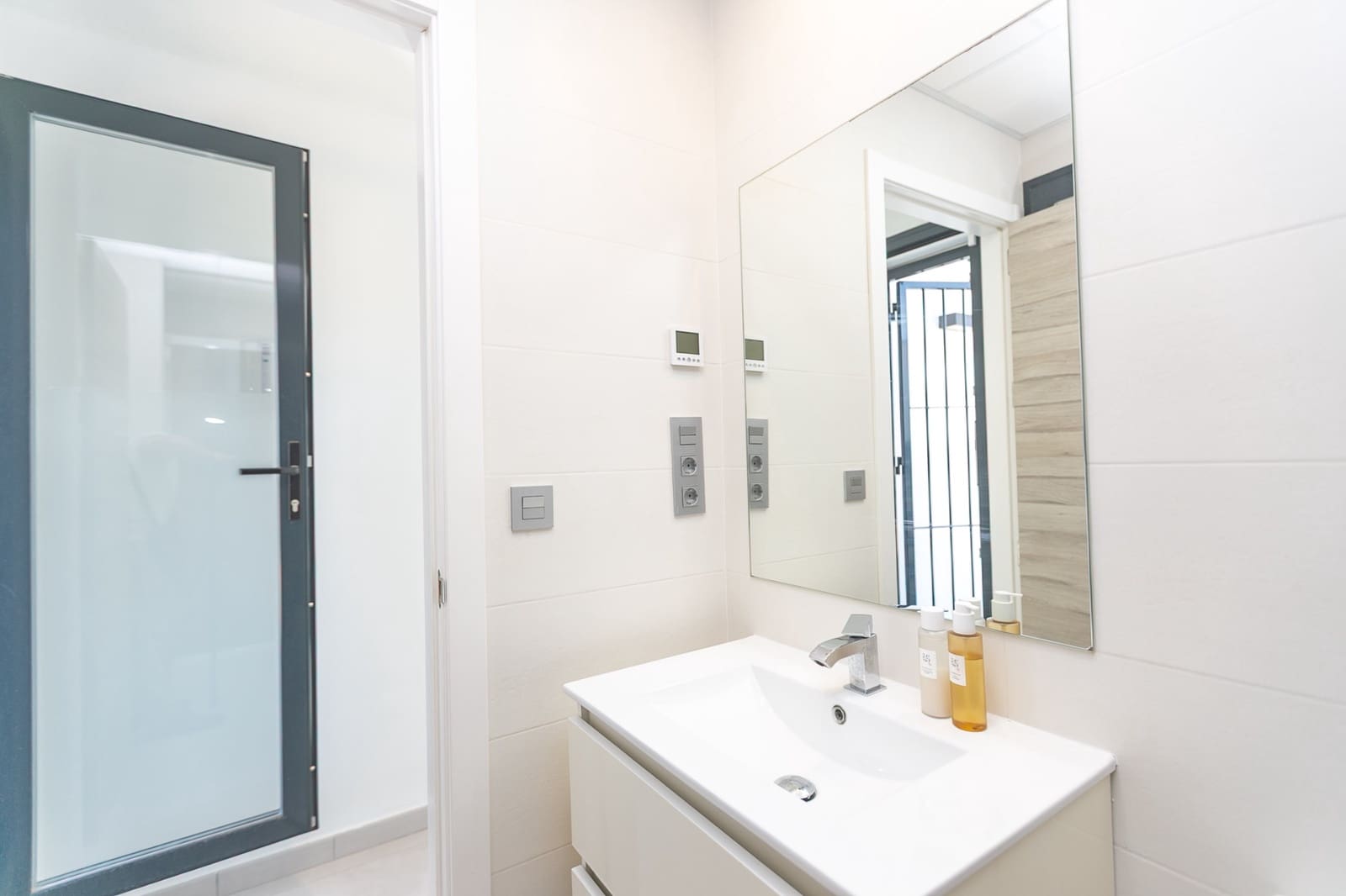 3 bedroom Villa for sale in Villamartin with pool - € 369,000 (Ref: 9848148)