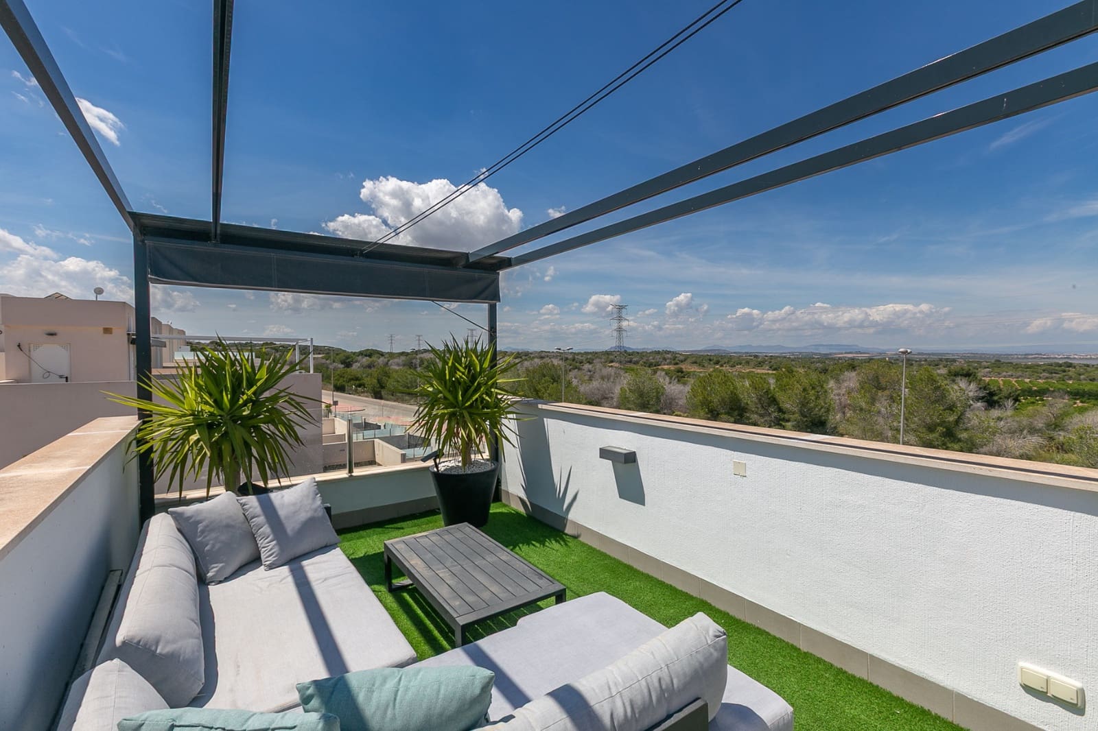 3 bedroom Villa for sale in Villamartin with pool - € 369,000 (Ref: 9848148)