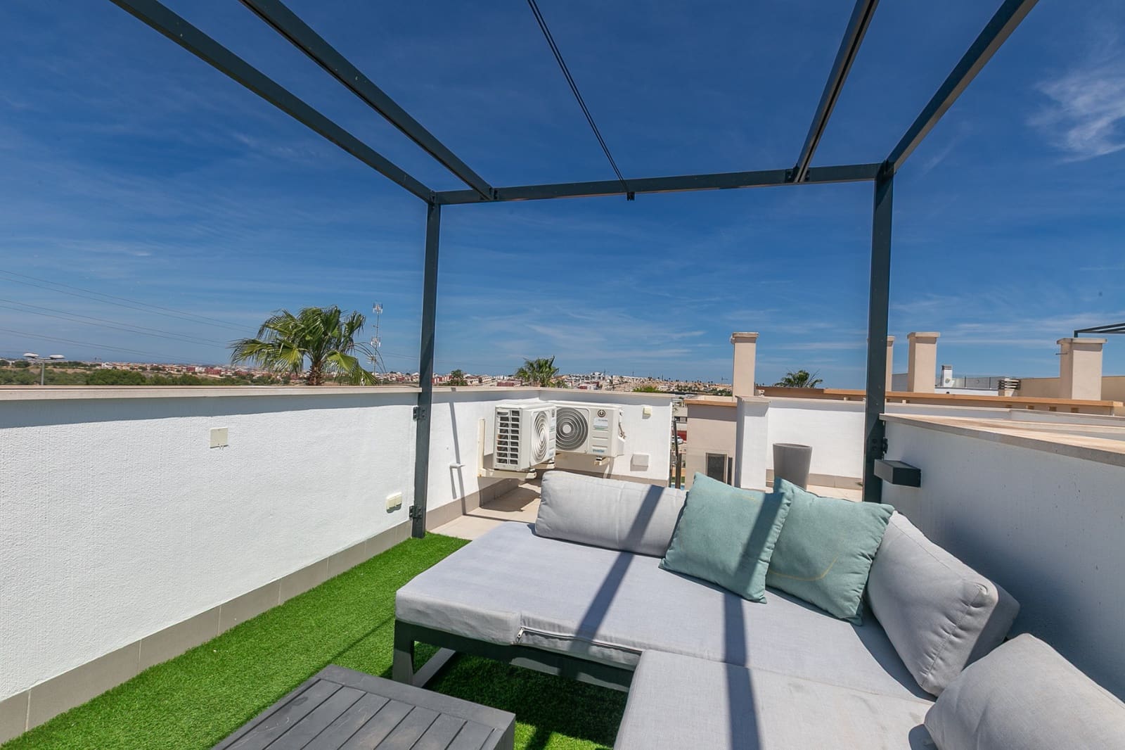 3 bedroom Villa for sale in Villamartin with pool - € 369,000 (Ref: 9848148)