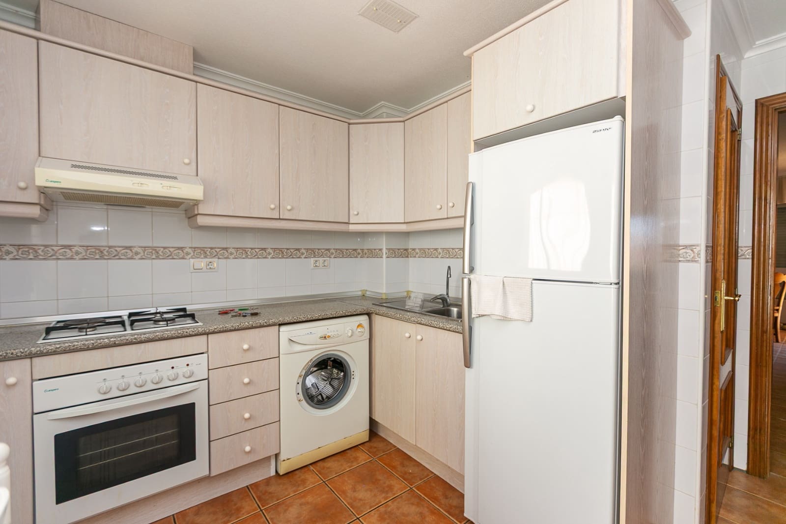 2 makuuhuone Omakotitalo myytävänä paikassa La Zenia mukana uima-altaan - 235 000 € (Ref: 9848149)