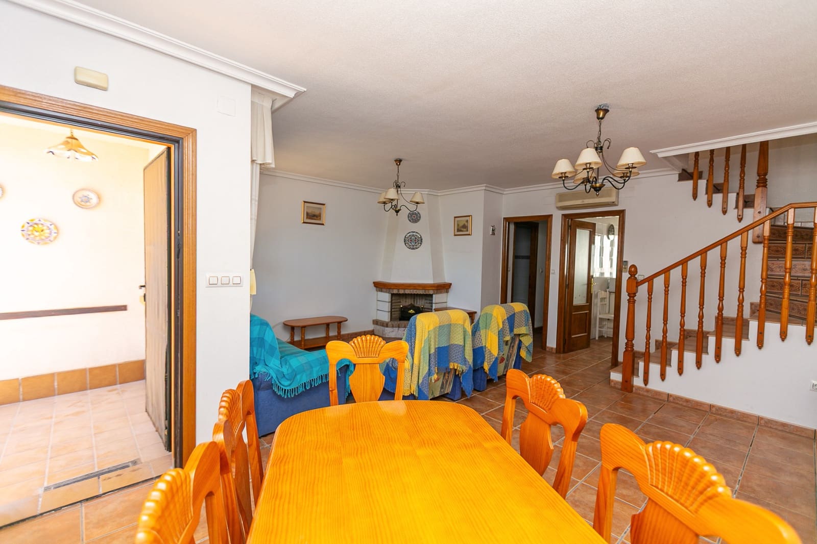2 makuuhuone Omakotitalo myytävänä paikassa La Zenia mukana uima-altaan - 235 000 € (Ref: 9848149)