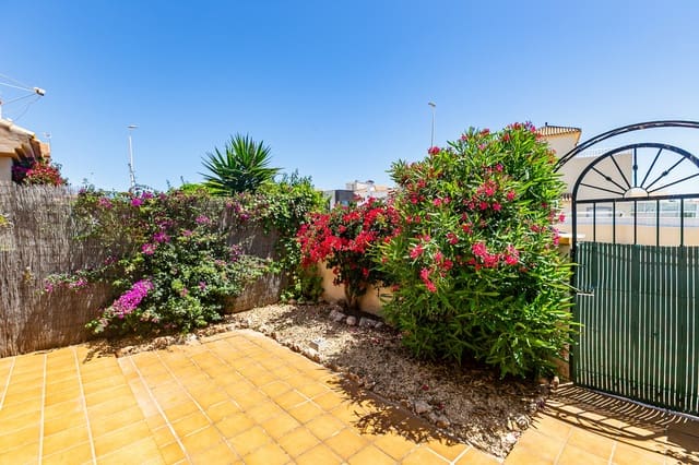 2 makuuhuone Omakotitalo myytävänä paikassa La Zenia, Orihuela mukana uima-altaan - 235 000 € (Ref: 9848149)
