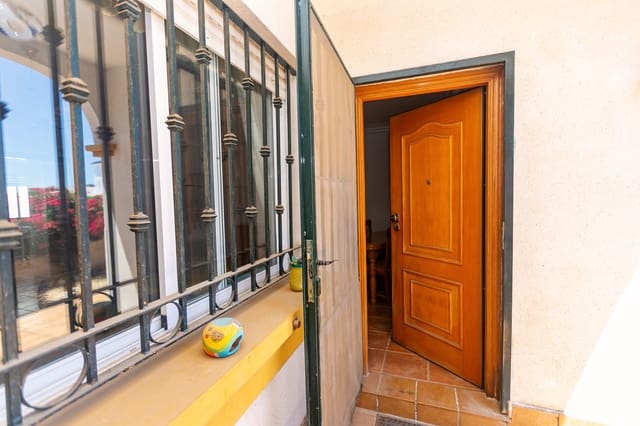 2 makuuhuone Omakotitalo myytävänä paikassa La Zenia, Orihuela mukana uima-altaan - 235 000 € (Ref: 9848149)