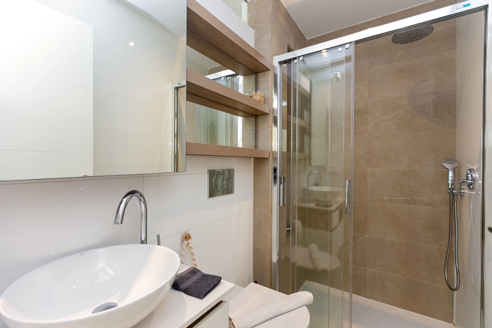 2 bedroom Apartment for sale in Dona Pepa with pool - € 275,000 (Ref: 9861028)