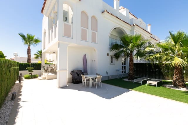 2 bedroom Apartment for sale in Doña Pepa, Rojales with pool - € 275,000 (Ref: 9861028)