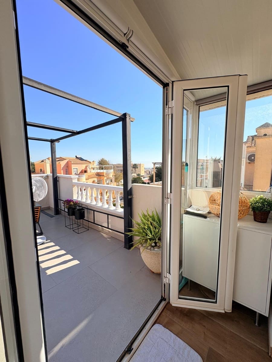 3 chambre Appartement à vendre à Cabo Roig avec piscine - 199 000 € (Ref: 9862368)