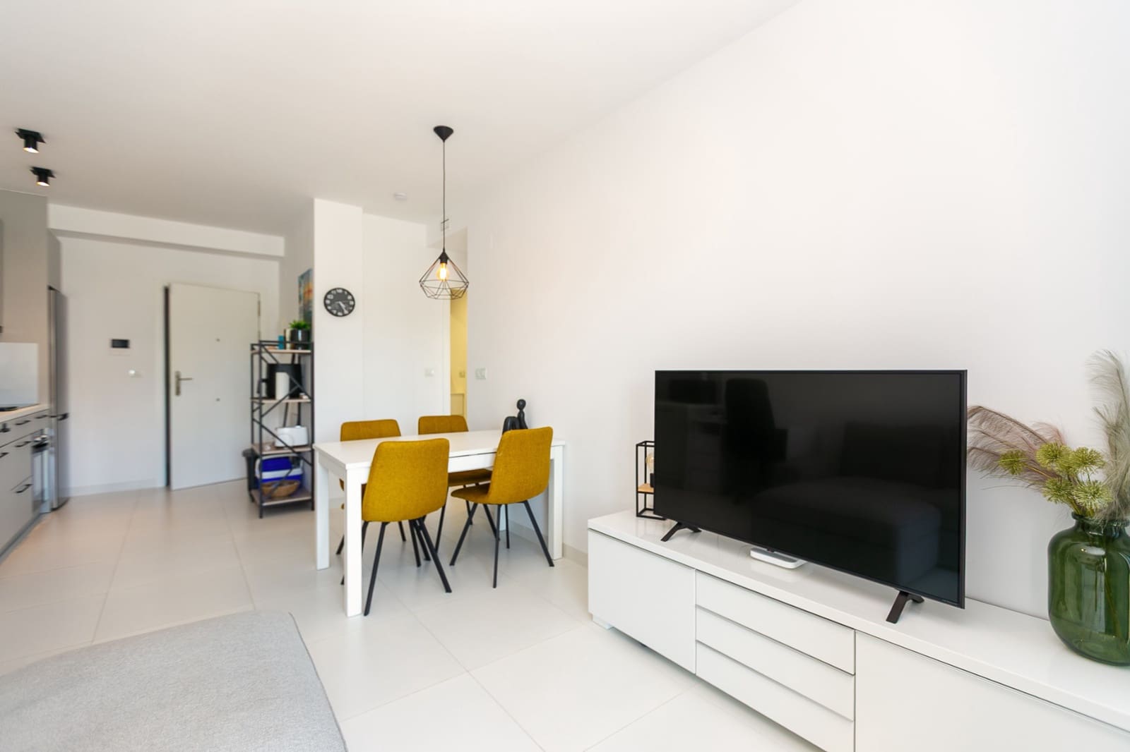 Apartamento de 2 habitaciones en San Miguel de Salinas en venta con piscina - 178.000 € (Ref: 9863571)