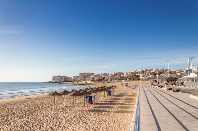 1 soverom Penthouse til salgs i Cañada del Molino, Torrevieja med svømmebasseng - € 142 000 (Ref: 9865955)