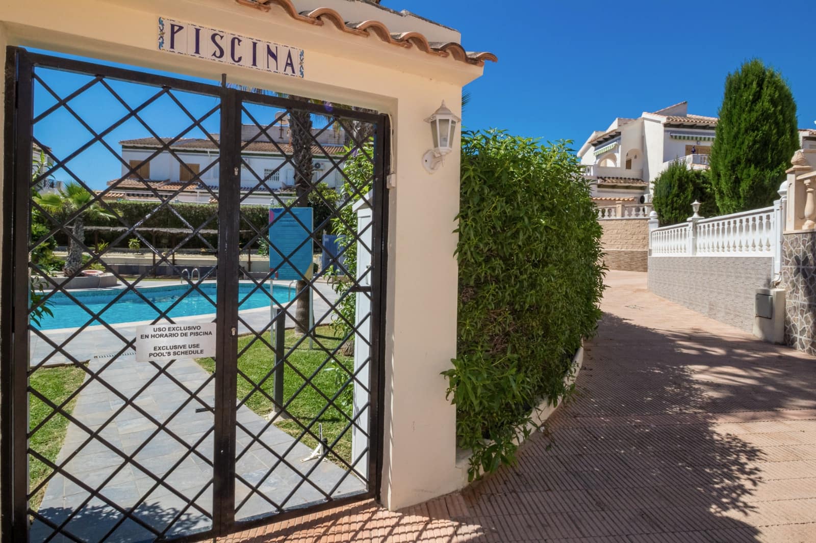 1 soverom Penthouse til salgs i La Mata med svømmebasseng - € 142 000 (Ref: 9865955)