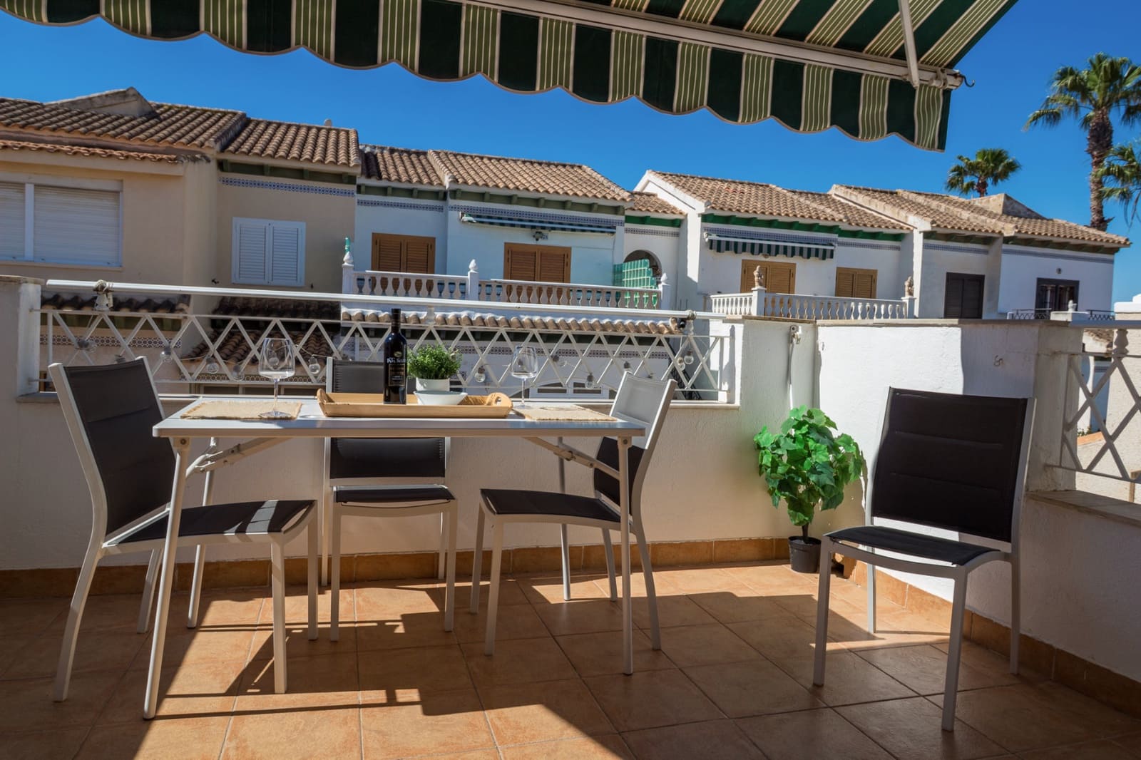 1 soverom Penthouse til salgs i La Mata med svømmebasseng - € 142 000 (Ref: 9865955)