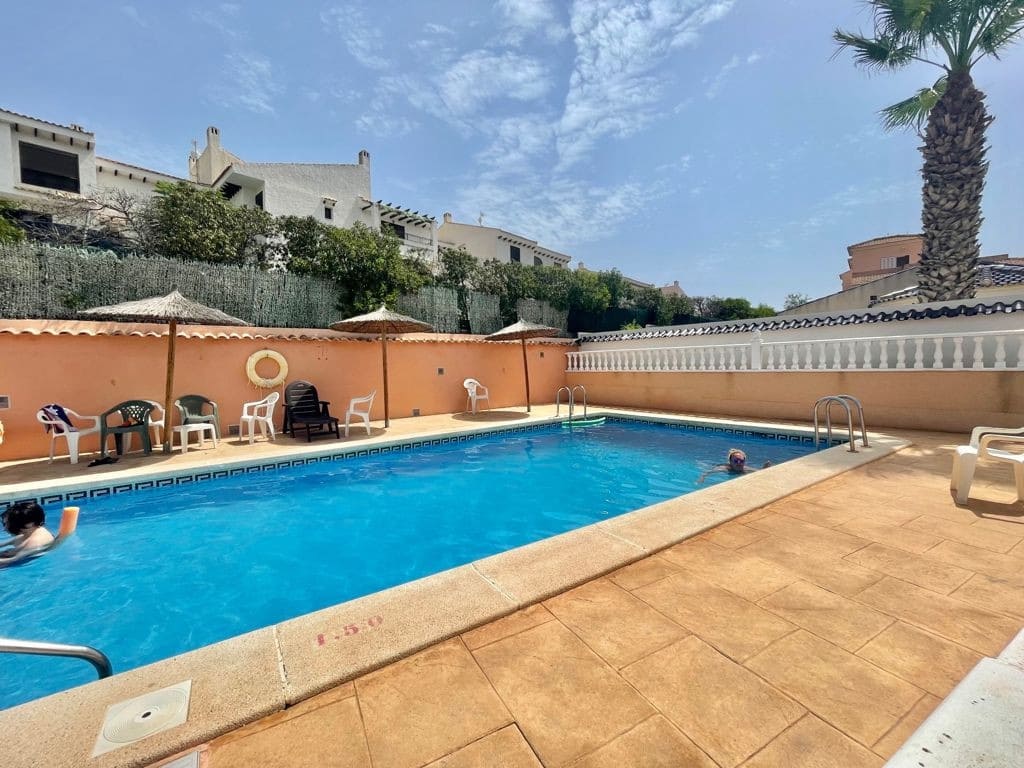 3 sypialnia Dom na sprzedaż w Playa Flamenca z basenem - 285 000 € (Ref: 9867887)