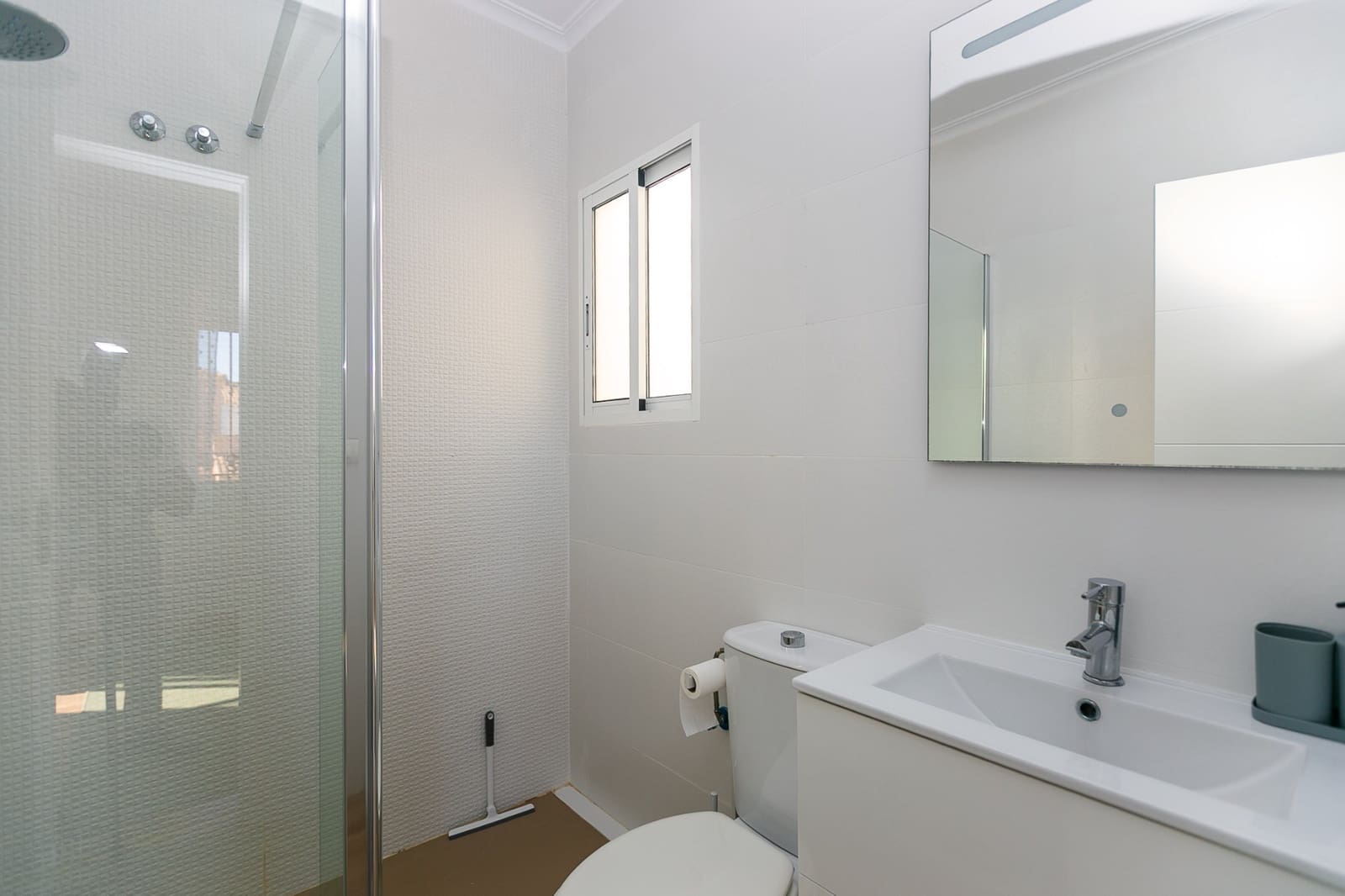 3 sypialnia Dom na sprzedaż w Playa Flamenca z basenem - 285 000 € (Ref: 9867887)