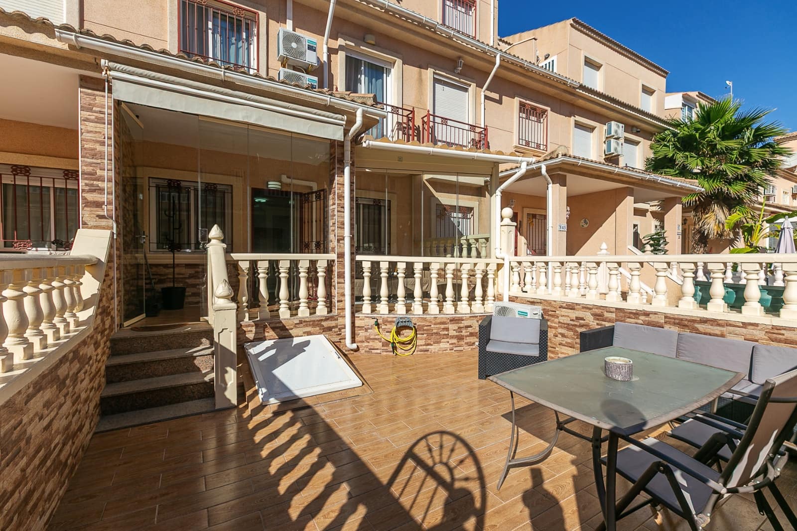 3 sypialnia Dom na sprzedaż w Playa Flamenca z basenem - 285 000 € (Ref: 9867887)