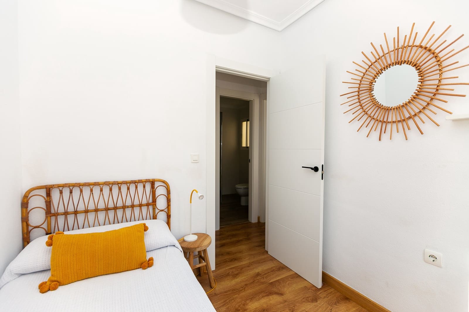 3 sypialnia Dom na sprzedaż w Playa Flamenca z basenem - 285 000 € (Ref: 9867887)