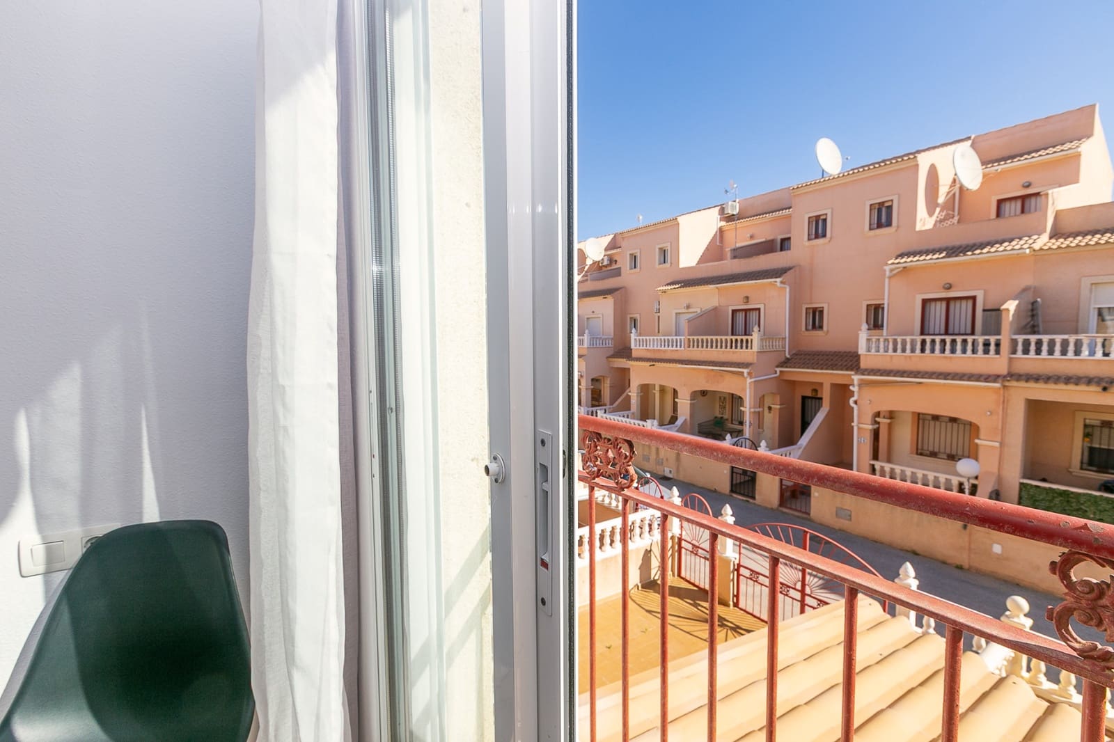 3 sypialnia Dom na sprzedaż w Playa Flamenca z basenem - 285 000 € (Ref: 9867887)