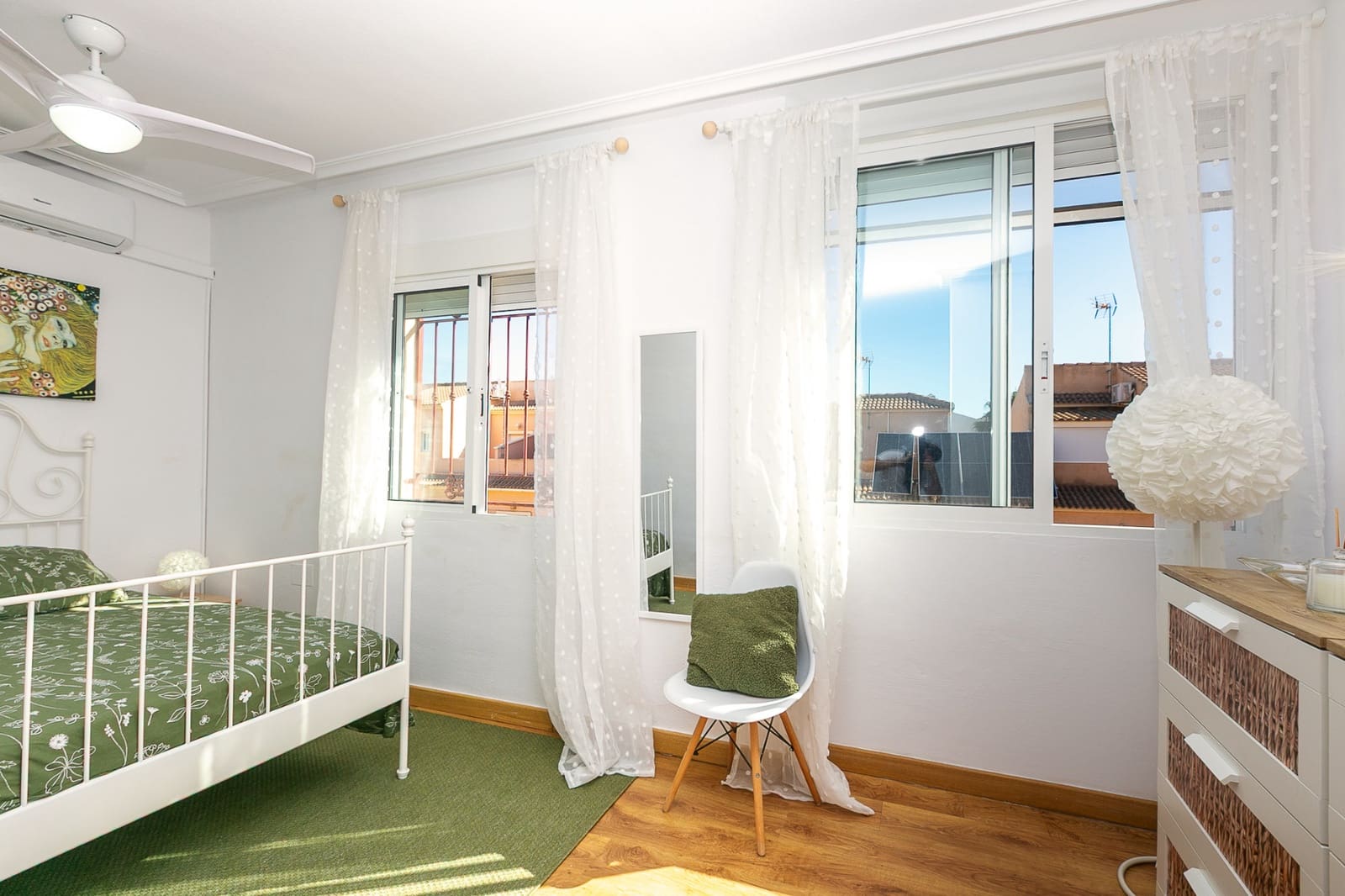 3 sypialnia Dom na sprzedaż w Playa Flamenca z basenem - 285 000 € (Ref: 9867887)