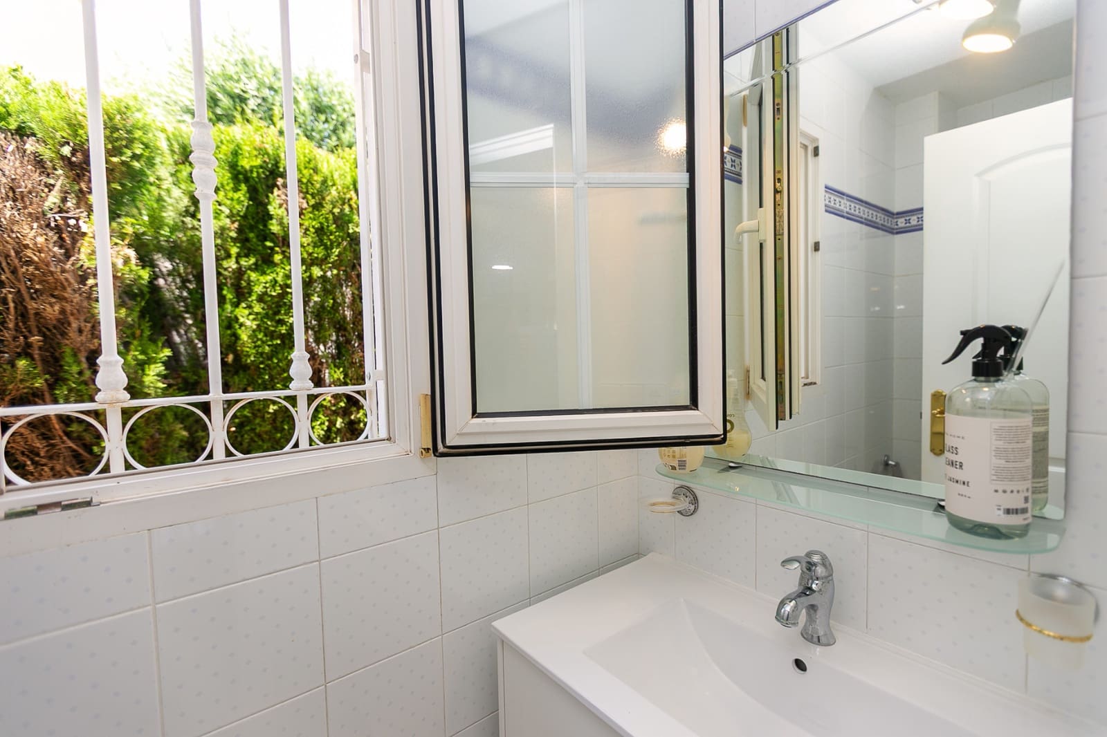 3 sypialnia Willa na sprzedaż w Villamartin z basenem garażem - 530 000 € (Ref: 9872552)