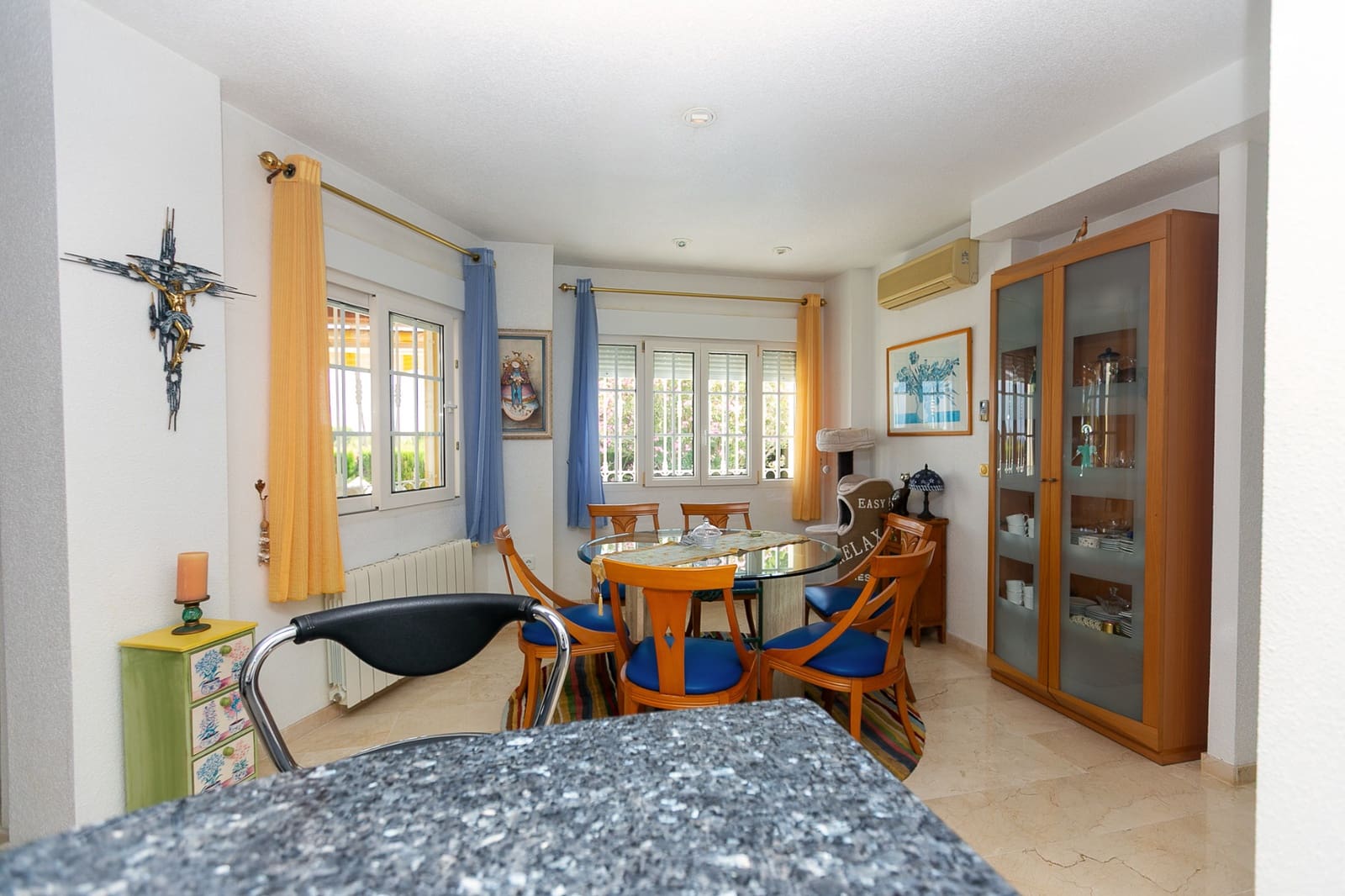 3 sypialnia Willa na sprzedaż w Villamartin z basenem garażem - 530 000 € (Ref: 9872552)