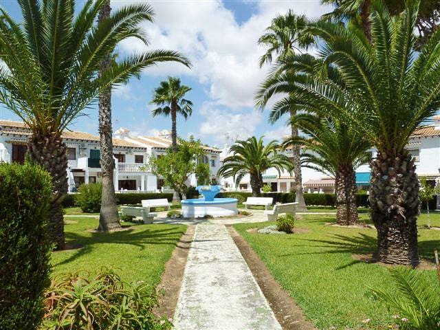 1 quarto Apartamento para venda em Los Balcones com piscina - 99 950 € (Ref: 9877261)