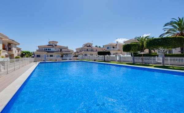 3 soveværelse Villa til salg i Playa Flamenca, Orihuela med swimmingpool - € 395.000 (Ref: 9889384)