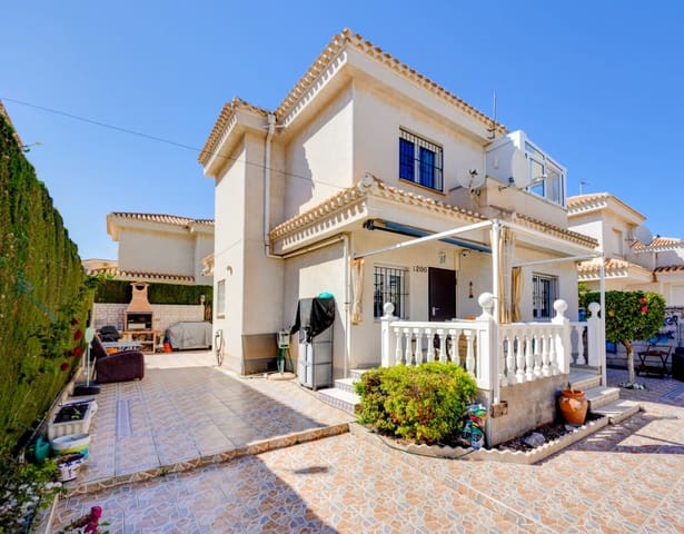 3 soveværelse Villa til salg i Playa Flamenca, Orihuela med swimmingpool - € 395.000 (Ref: 9889384)