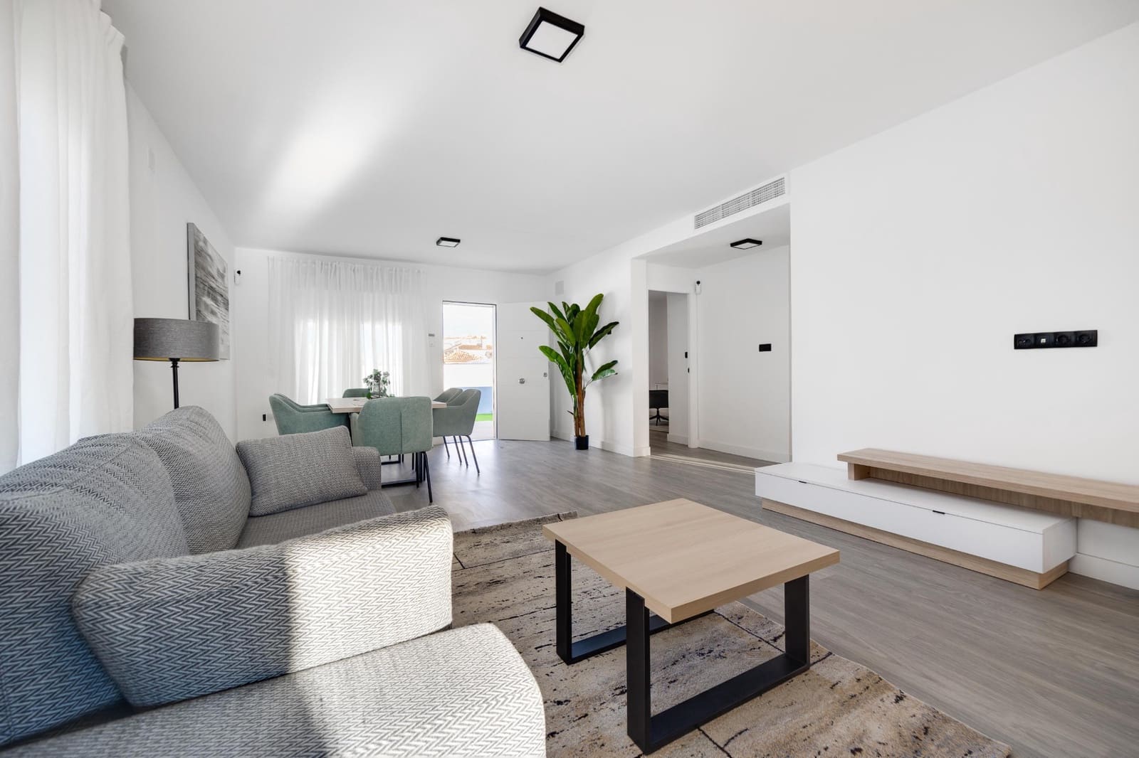 4 slaapkamer Bungalow te koop in San Luis met zwembad - € 400.000 (Ref: 9897111)