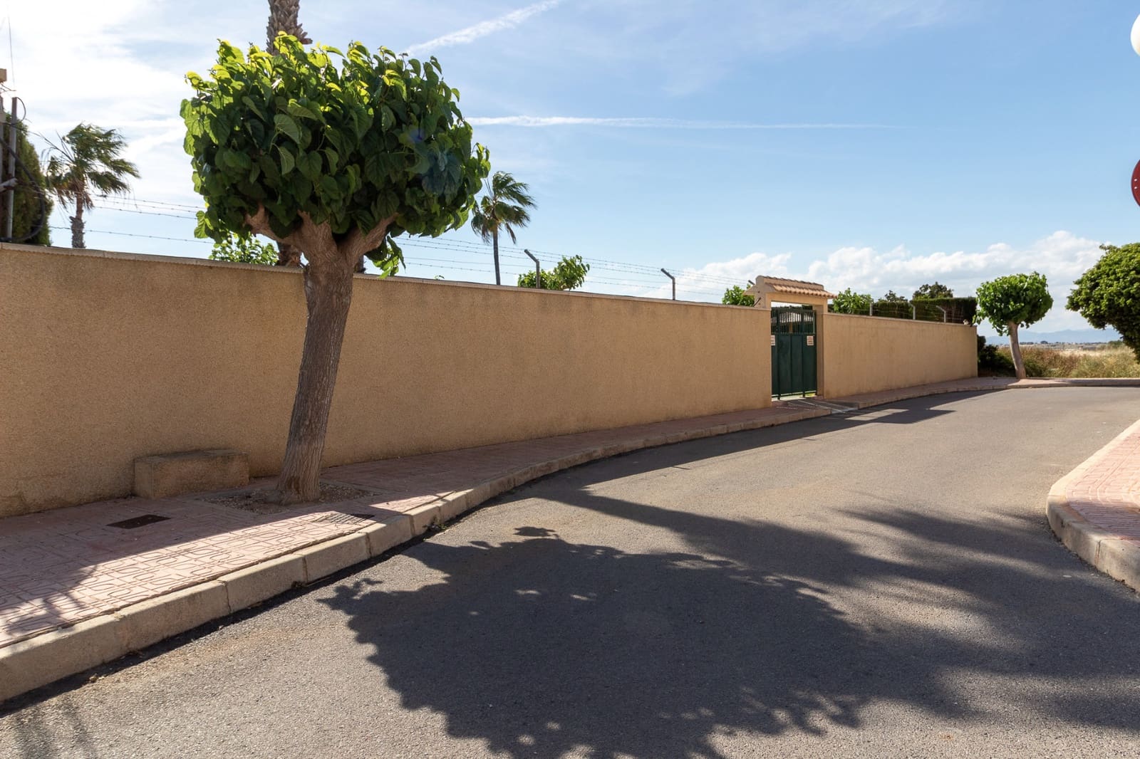 2 bedroom Penthouse for sale in San Luis with pool - € 129,000 (Ref: 9909072)