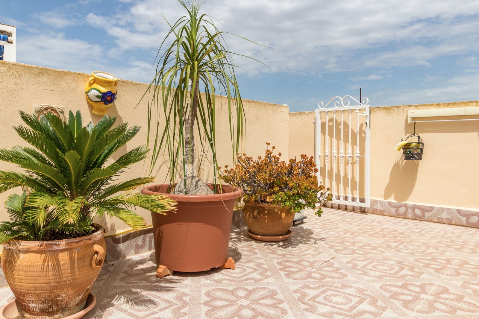 2 bedroom Penthouse for sale in San Luis with pool - € 129,000 (Ref: 9909072)