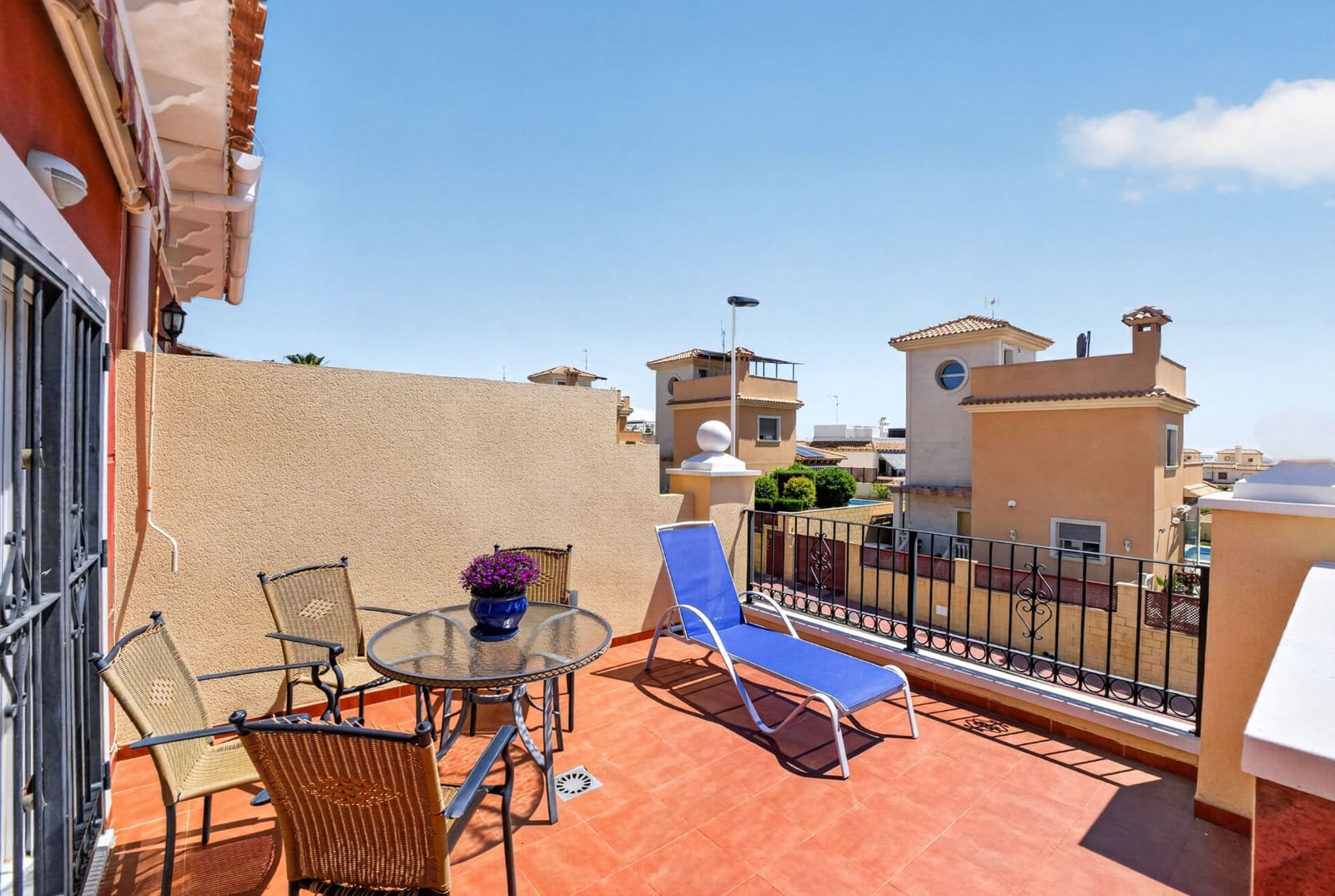 4 sovrum Radhus till salu i Aguas Nuevas med pool - 329 000 € (Ref: 9911760)