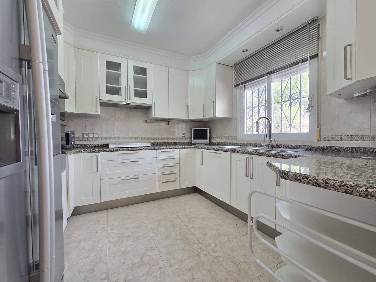 3 soveværelse Villa til salg i Pinar de Campoverde med swimmingpool garage - € 640.000 (Ref: 9928185)