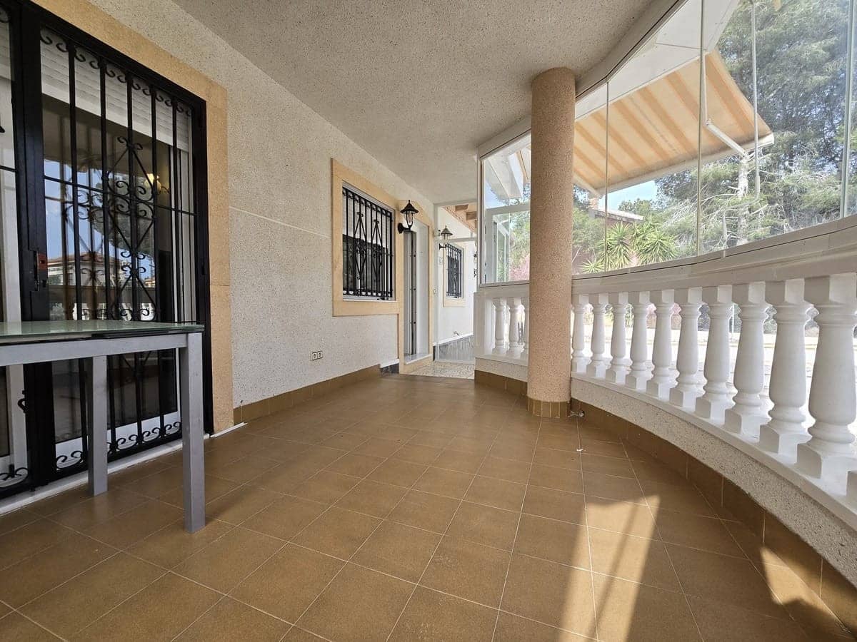 3 soveværelse Villa til salg i Pinar de Campoverde med swimmingpool garage - € 640.000 (Ref: 9928185)